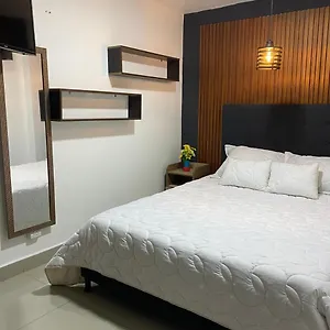 Apartamento 32 Confortable Apartamento Con Balcon En Laureles Estadio Colombia